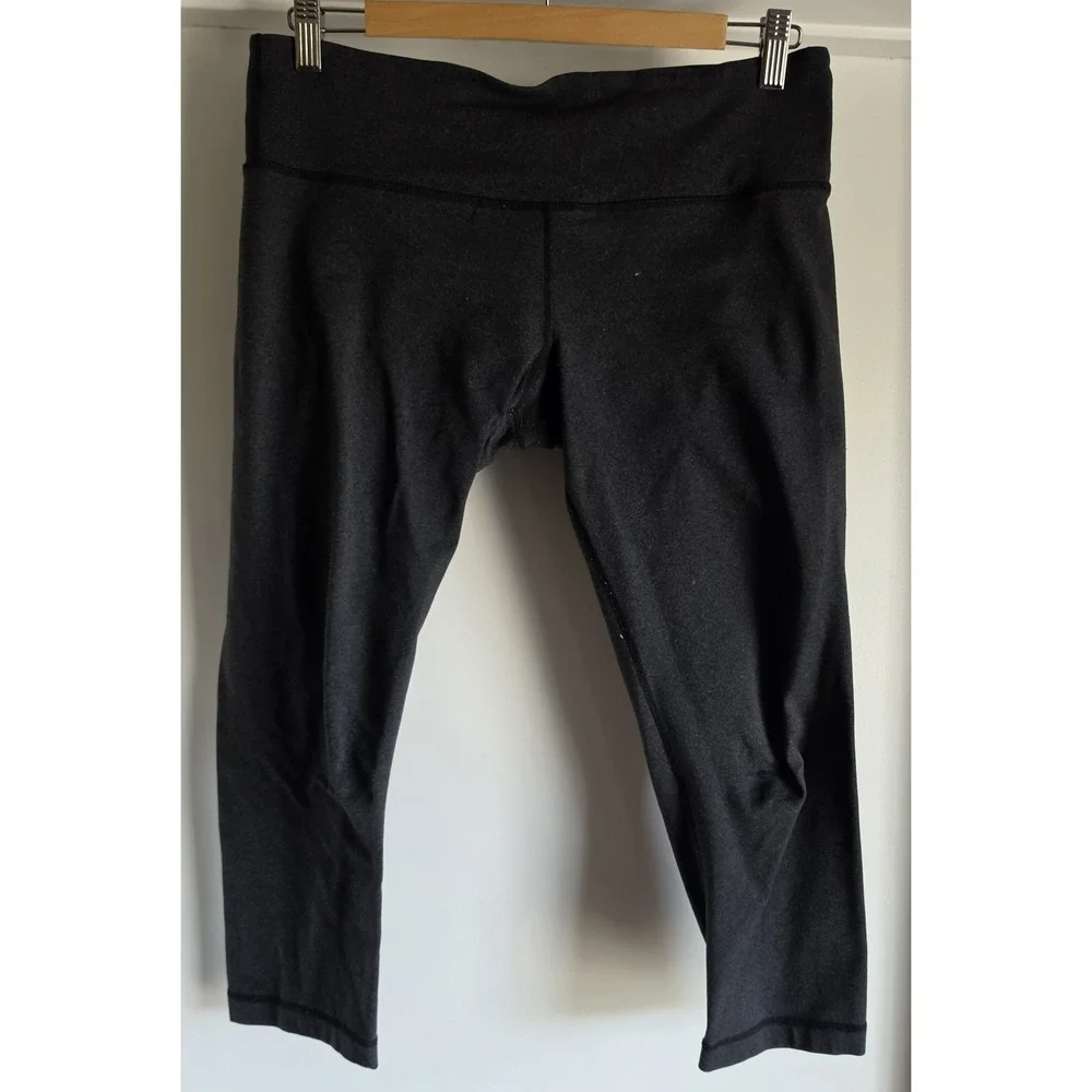 Lululemon Women Black Capri Leggings 32W 19in Inseam Solid Athleisure Activewear